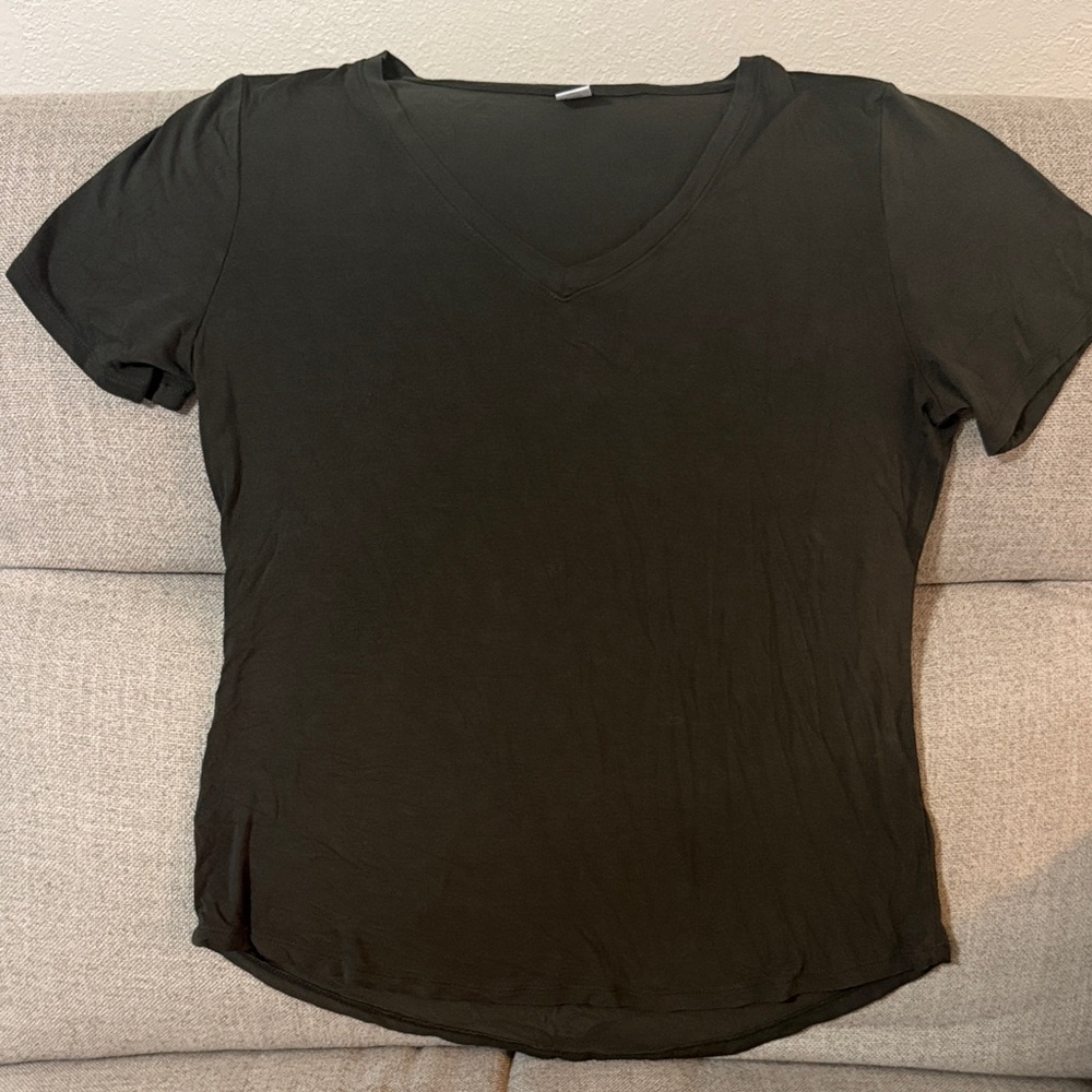 Old Navy - Women’s Luxe tee size Medium